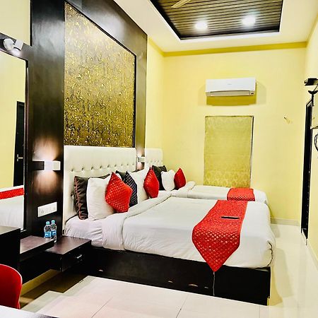 Hotel Grand Bhagwat, Udaipur Ngoại thất bức ảnh