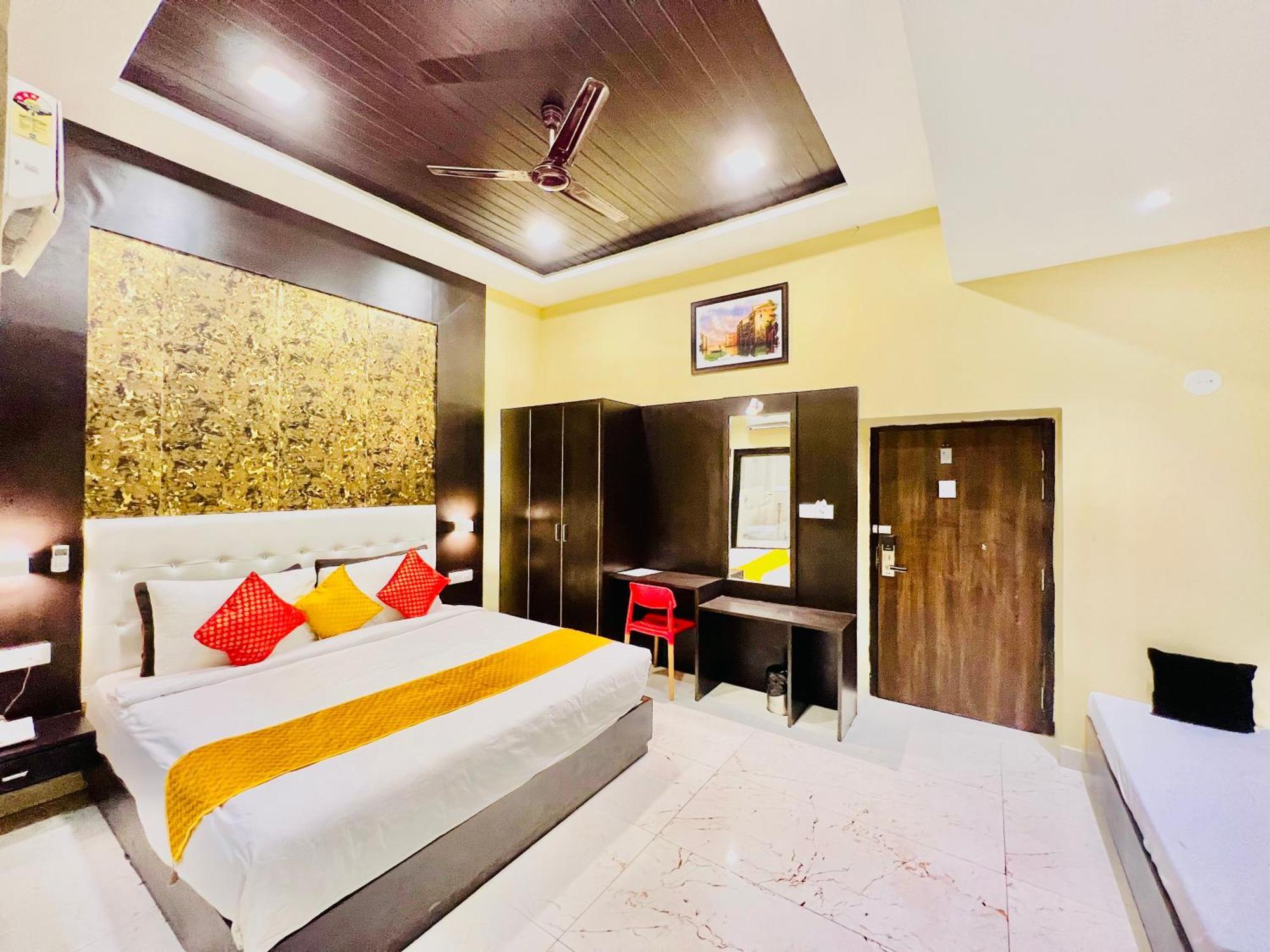 Hotel Grand Bhagwat, Udaipur Ngoại thất bức ảnh