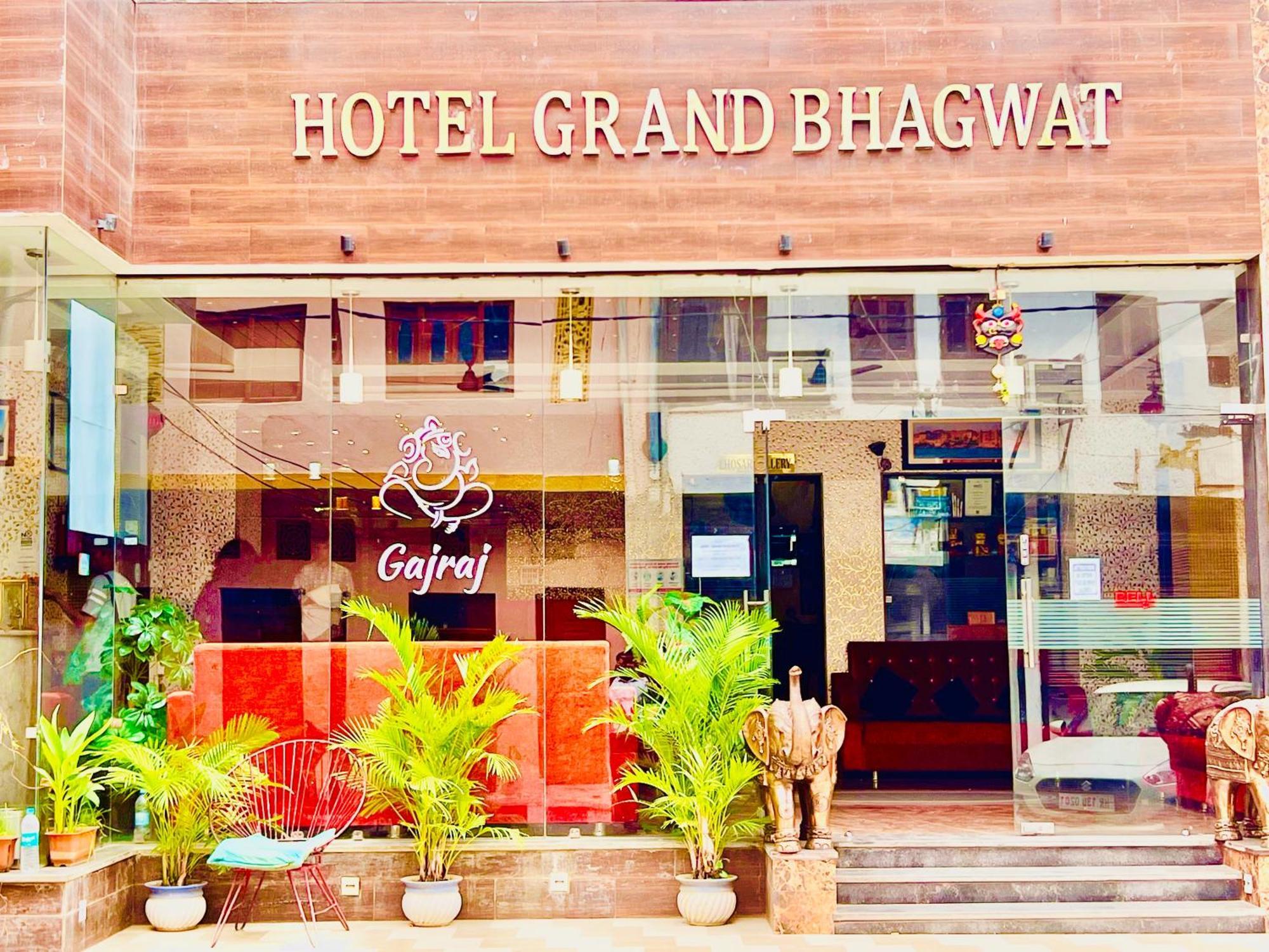 Hotel Grand Bhagwat, Udaipur Ngoại thất bức ảnh