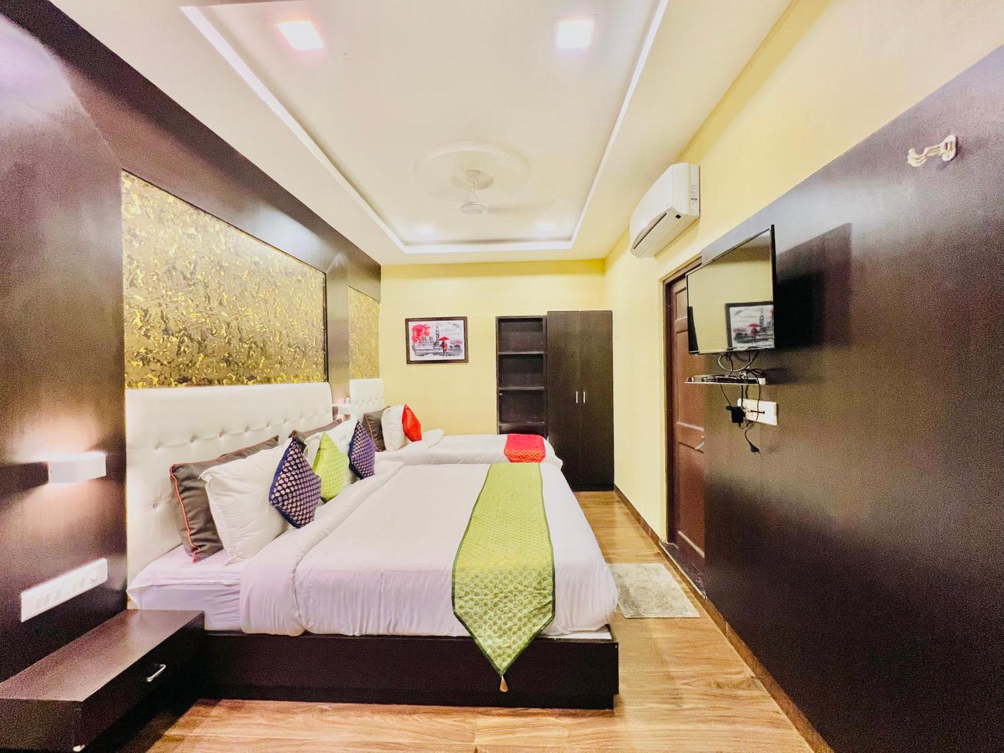 Hotel Grand Bhagwat, Udaipur Ngoại thất bức ảnh