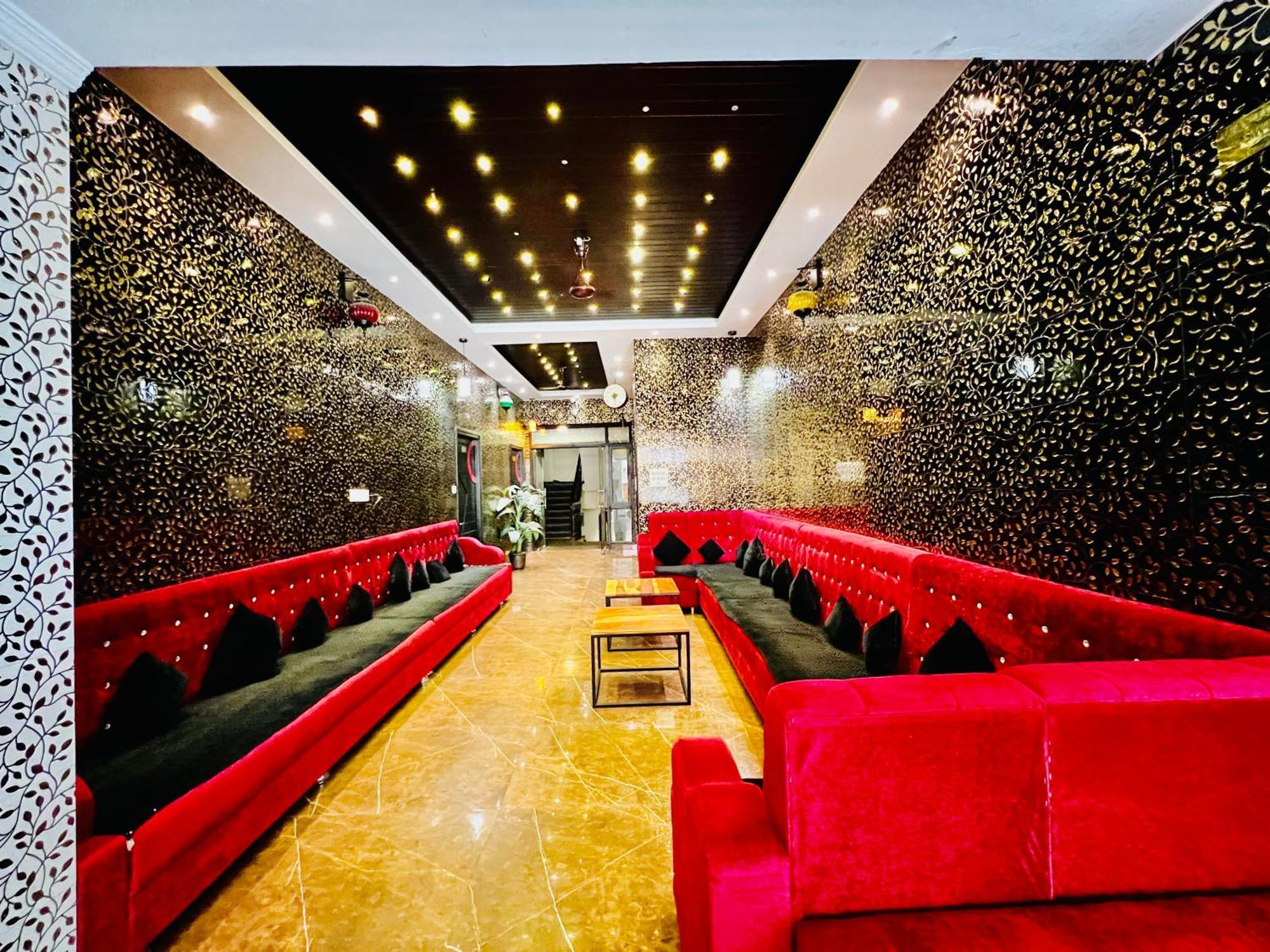 Hotel Grand Bhagwat, Udaipur Ngoại thất bức ảnh