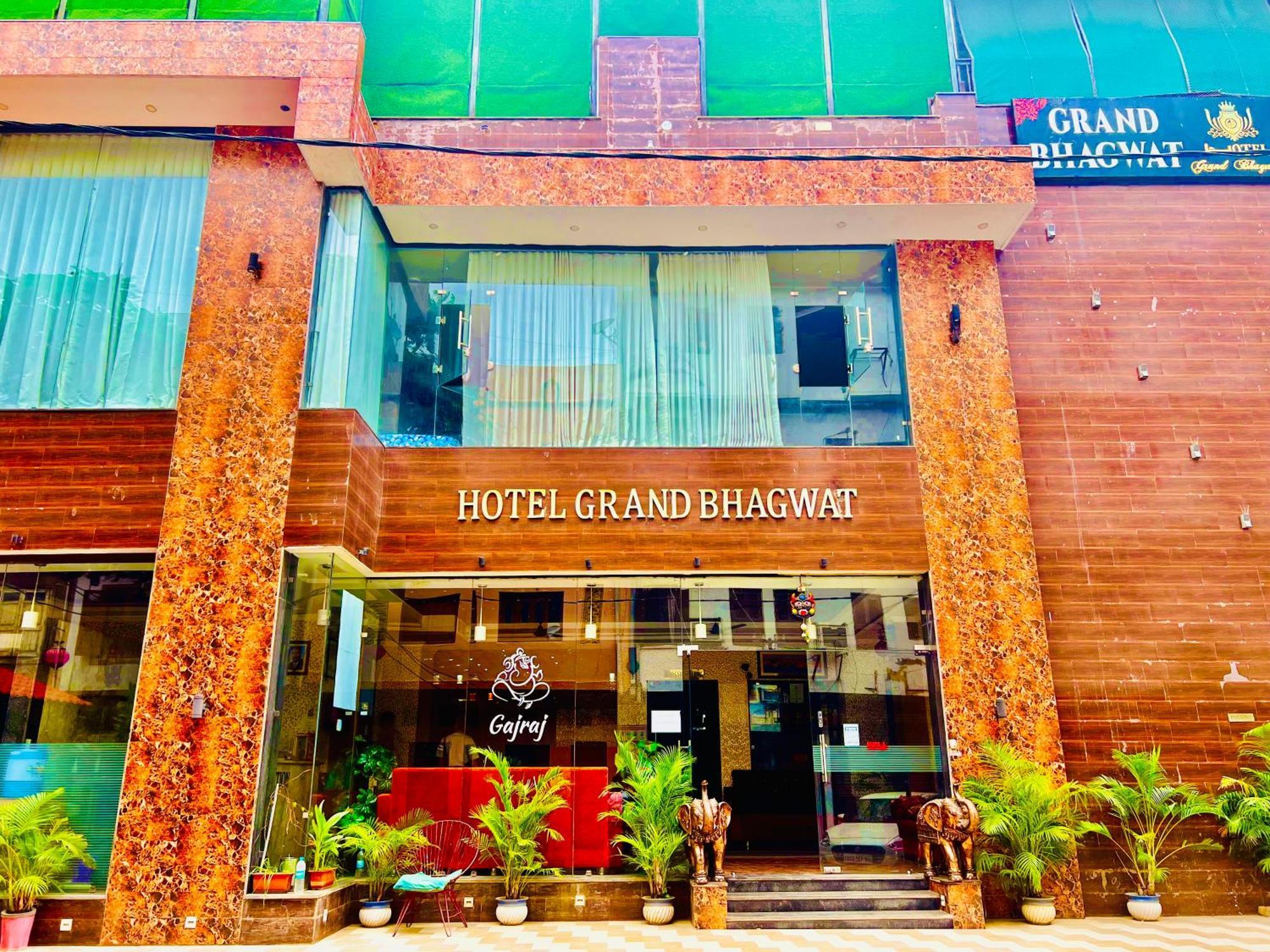 Hotel Grand Bhagwat, Udaipur Ngoại thất bức ảnh